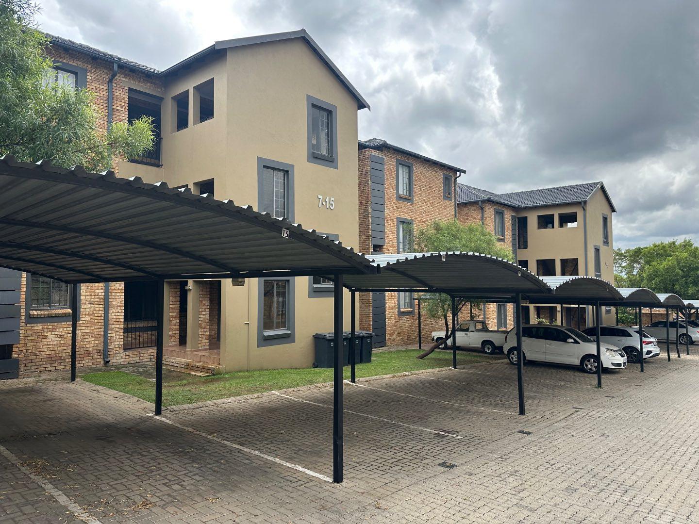 Apartment / Flat (Ground Floor) · 2 bed · in 7 Mustang Close, North Riding, Randburg